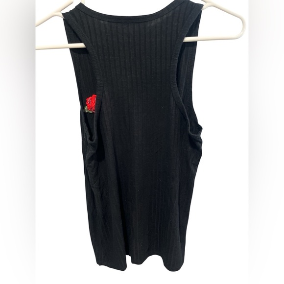 Cute Ribbed Black Rose Tank Top Sz Small - Picture 3 of 3